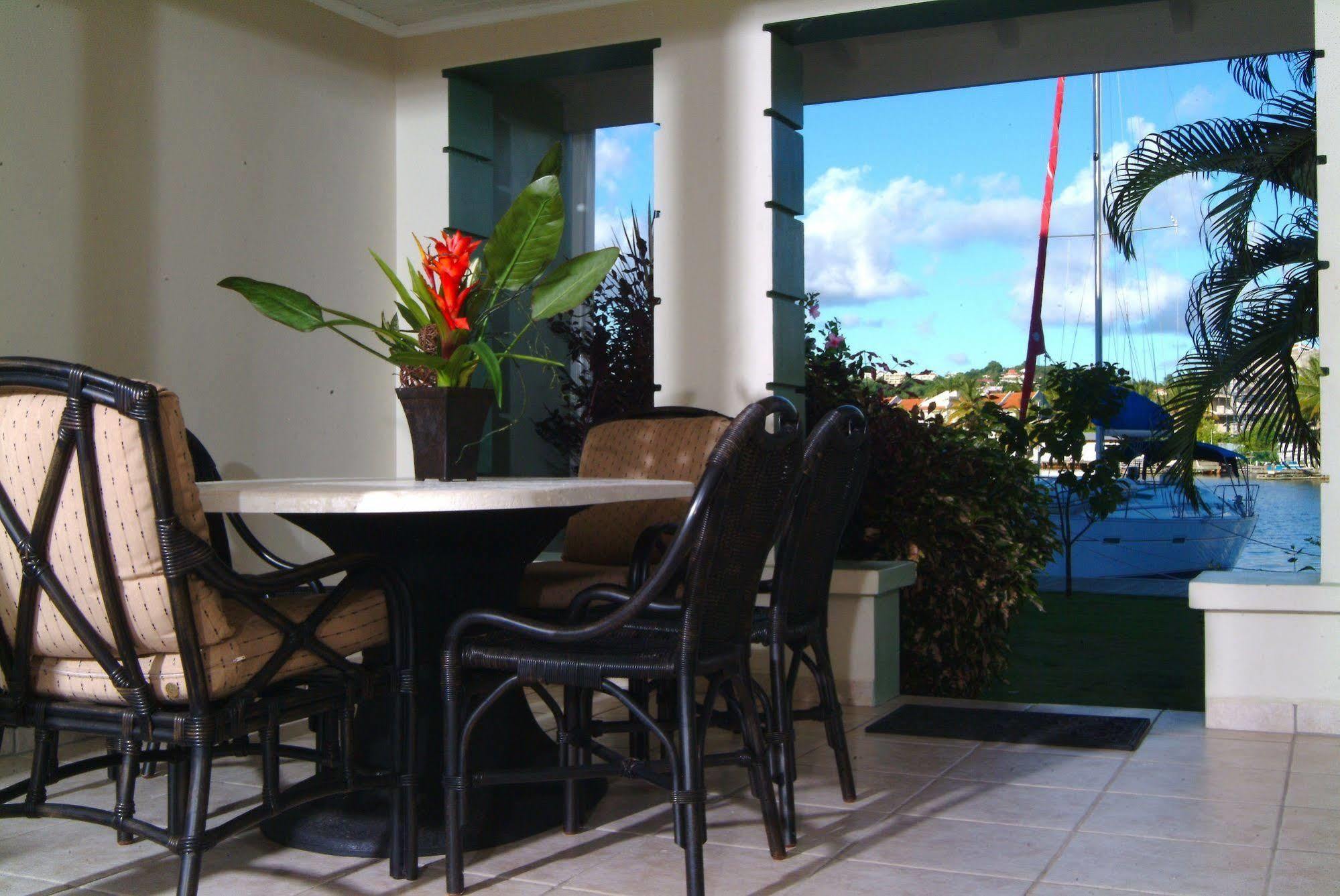 Aparthotel The Harbour Rodney Bay Esterno foto